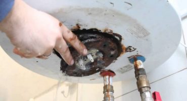 Oorzaken van lekkage van de boiler - wat te doen?