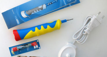 ما هي فرشاة الأسنان الكهربائية الأفضل للاختيار لطفل من 7 سنوات؟